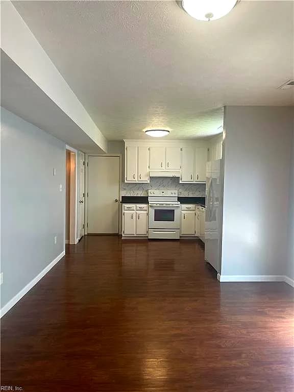 18 Harrogate LN, HAMPTON VA 23666 thumb 12