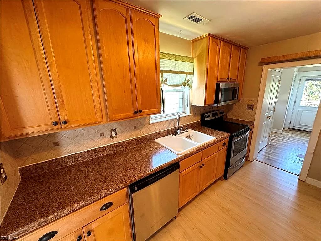 9538 16th BAY ST, NORFOLK VA 23518 thumb 9