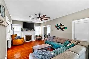 134 Powhatan PW, HAMPTON VA 23661 thumb 6
