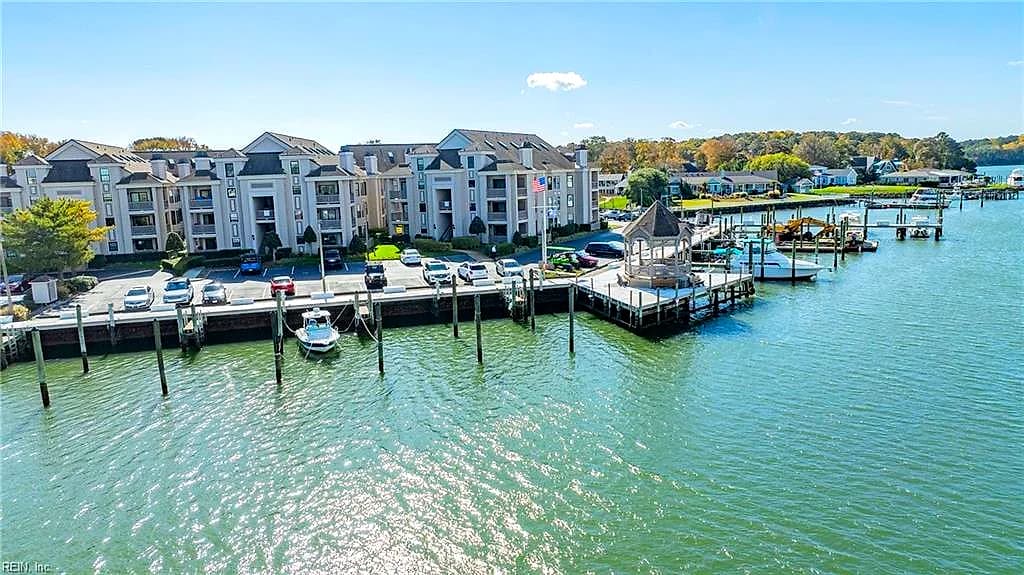 405 Harbour Point PT ##305, VIRGINIA BEACH VA 23451 - Photo 4