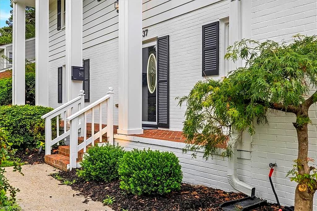 37 Indian Springs Drive DR, NEWPORT NEWS VA 23606 - Photo 3