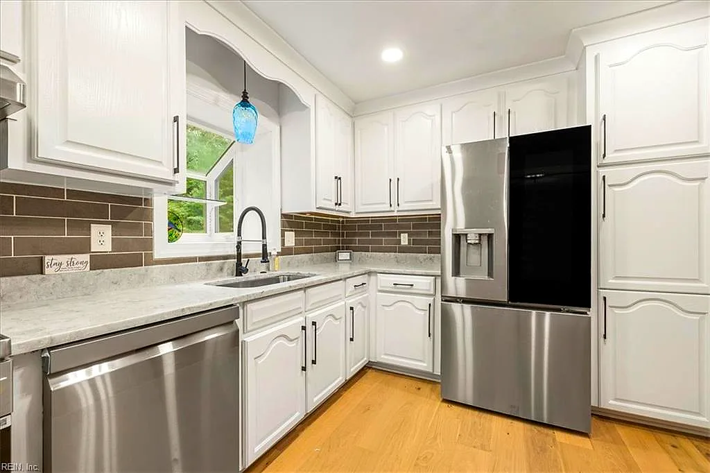 37 Indian Springs Drive DR, NEWPORT NEWS VA 23606 - Photo 5