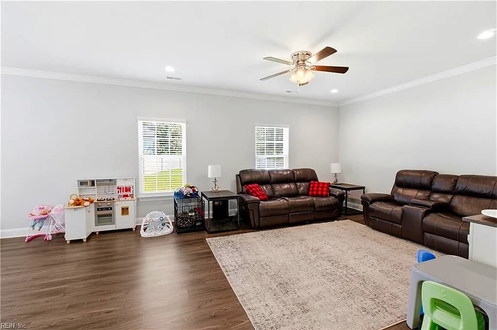 8324 Hudgins CIR, SUFFOLK VA 23436 thumb 8
