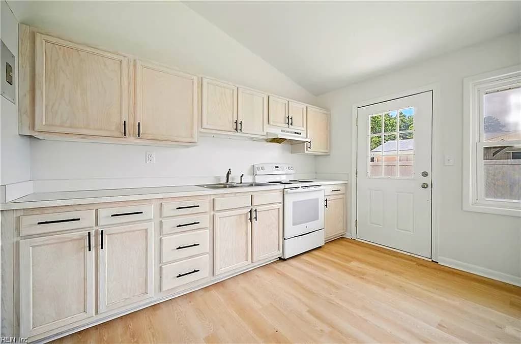 2676 Powell CIR, CHESAPEAKE VA 23323 thumb 8
