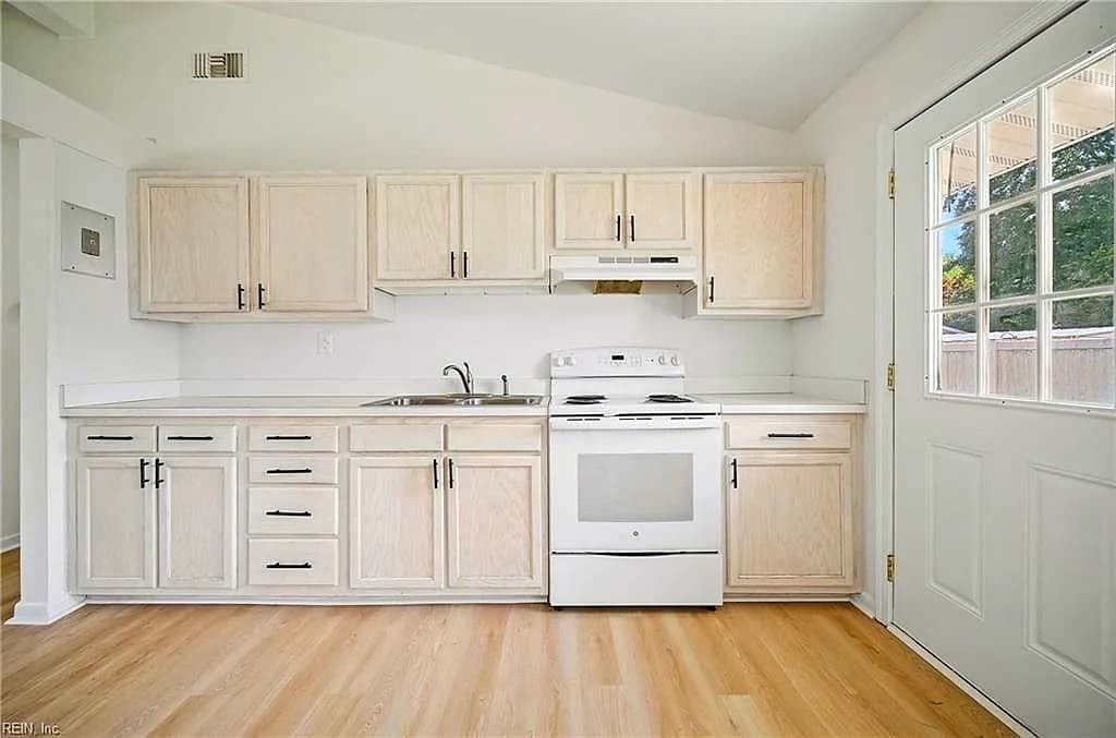 2676 Powell CIR, CHESAPEAKE VA 23323 thumb 9