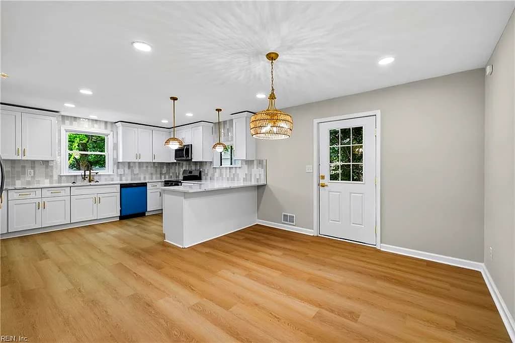 4004 Oak DR, CHESAPEAKE VA 23321 thumb 7