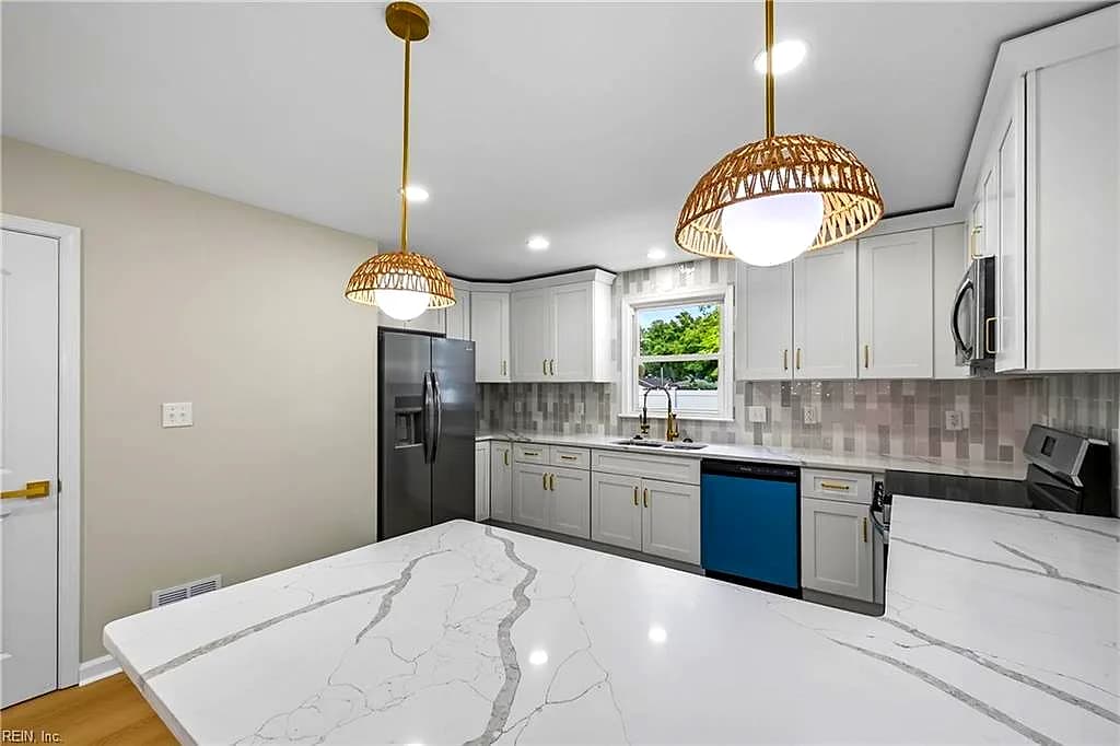 4004 Oak DR, CHESAPEAKE VA 23321 thumb 10