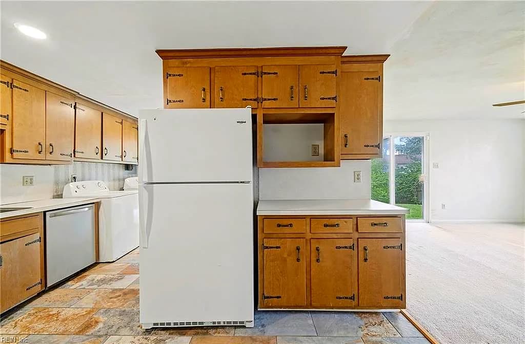 1908 Demetro DR, HAMPTON VA 23663 thumb 12