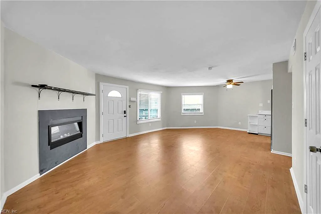 1326 W Ocean View AVE #A, NORFOLK VA 23503 thumb 9