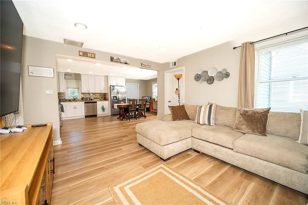 3517 Pamlico CIR, NORFOLK VA 23513 thumb 9