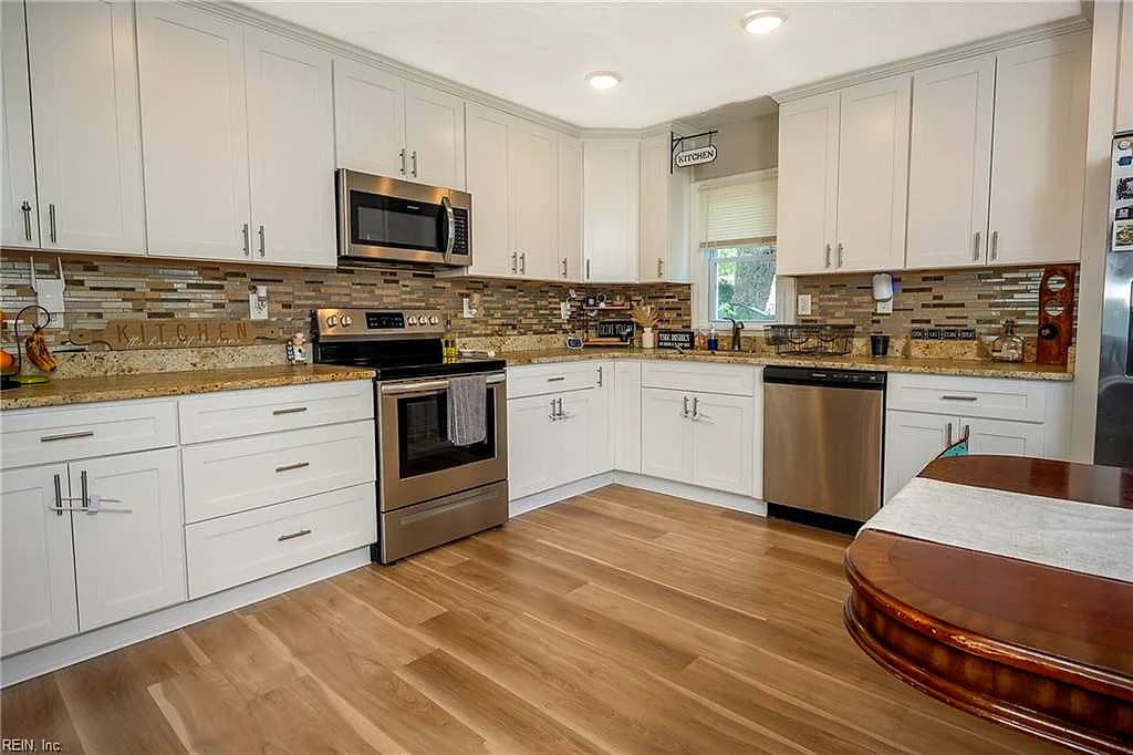 3517 Pamlico CIR, NORFOLK VA 23513 thumb 10
