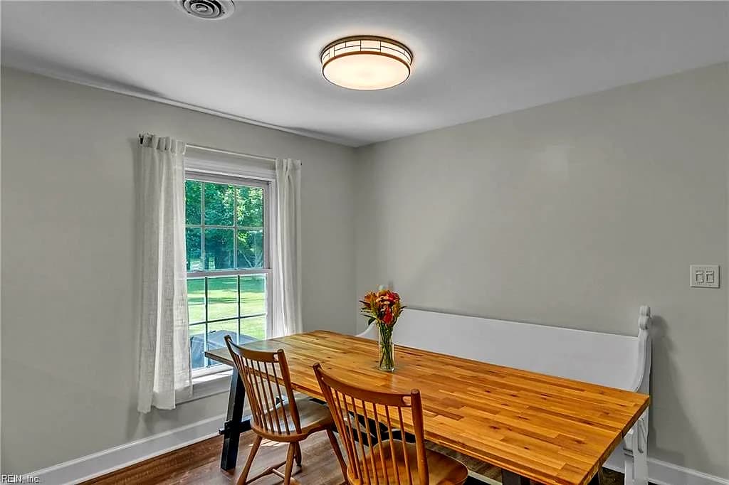 209 Oak Point DR, YORKTOWN VA 23692 thumb 12