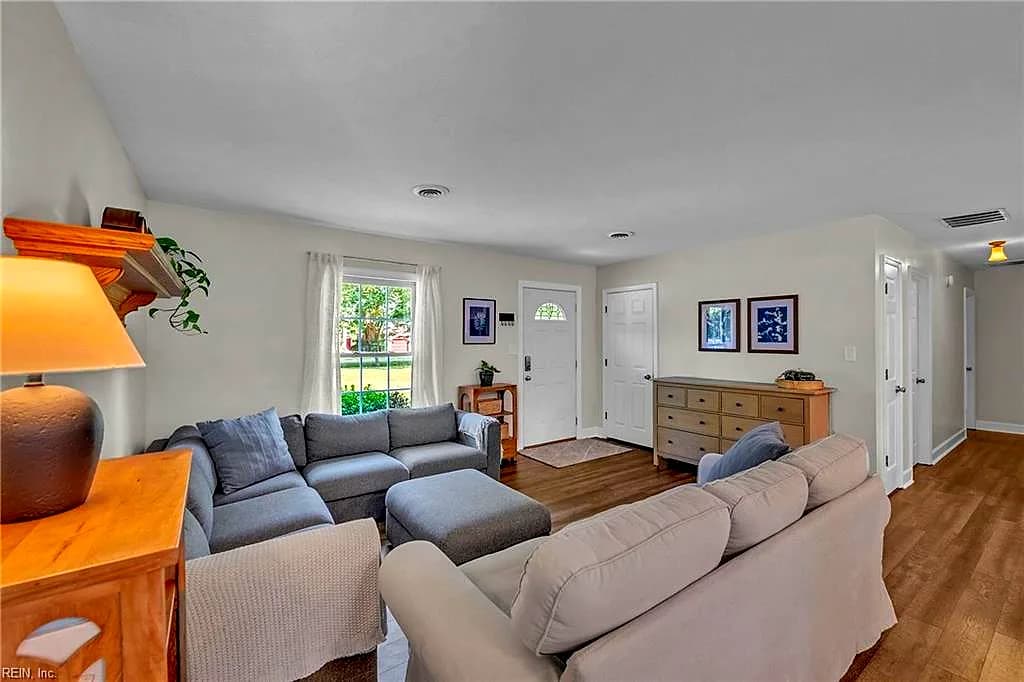 209 Oak Point DR, YORKTOWN VA 23692 thumb 7