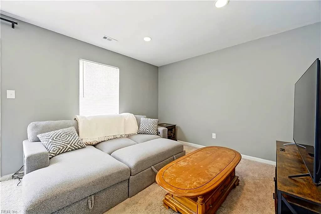 216 Whitewater DR, NEWPORT NEWS VA 23608 thumb 8