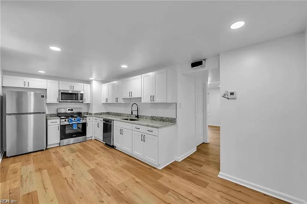 2319 Andrews Boulevard BLVD, HAMPTON VA 23663 thumb 6