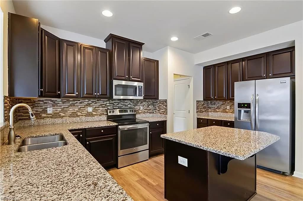 1617 Banff CT, CHESAPEAKE VA 23320 - Photo 3