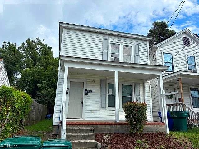1121 35th ST, NEWPORT NEWS VA 23607 - Photo 2