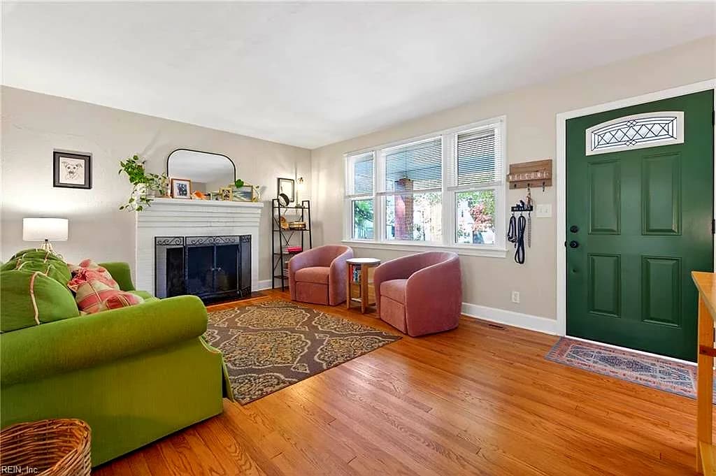 8814 Commodore DR, NORFOLK VA 23503 thumb 8