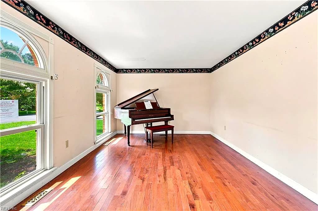 4624 Berrywood RD, VIRGINIA BEACH VA 23464 - Photo 4