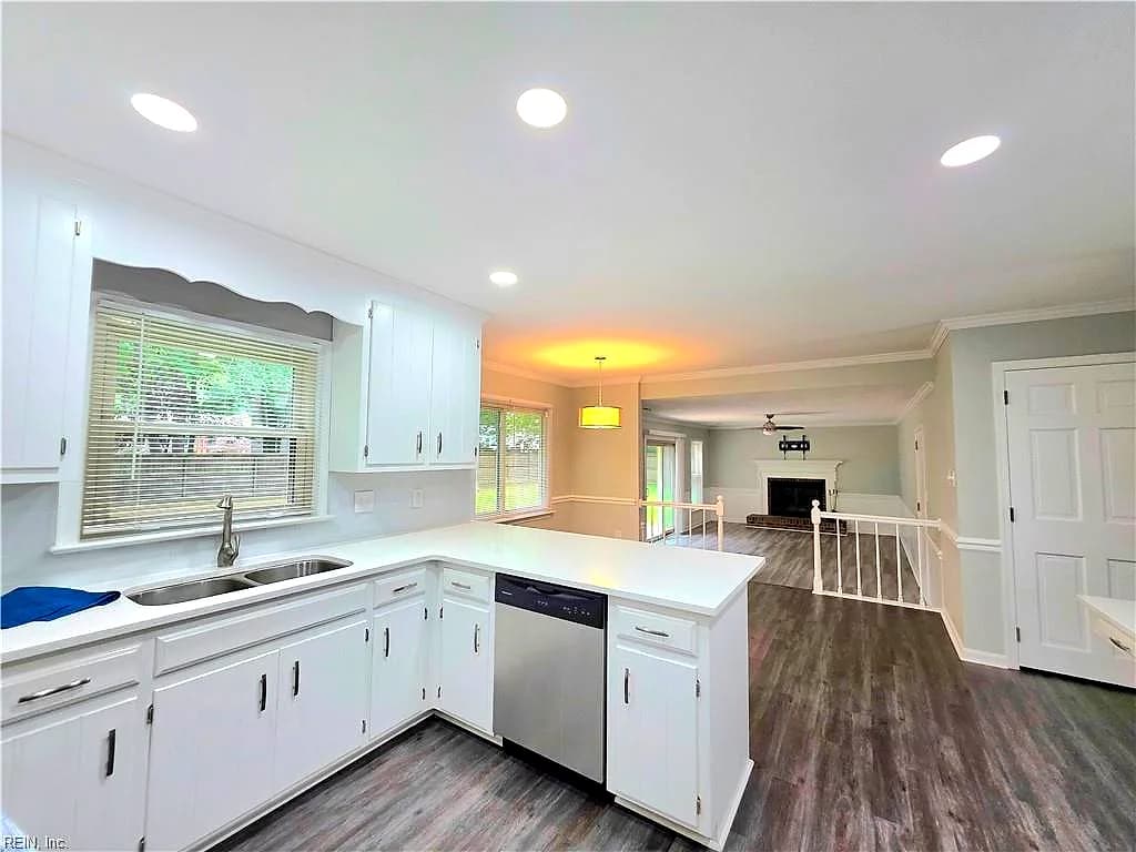 415 Rosewood LN, YORKTOWN VA 23692 thumb 12