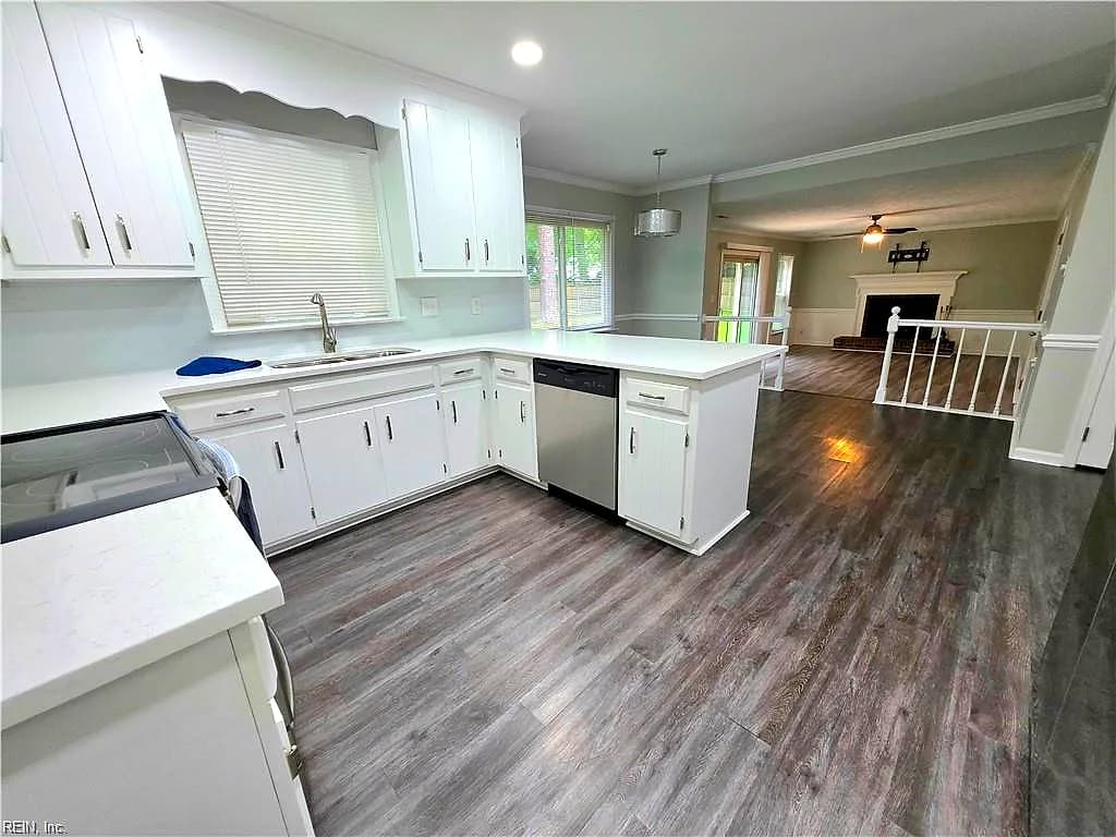 415 Rosewood LN, YORKTOWN VA 23692 thumb 10