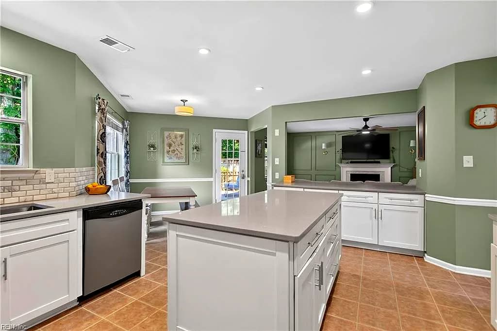2628 Mulberry LOOP #Loop, VIRGINIA BEACH VA 23456 thumb 8