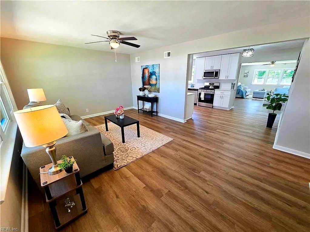 1425 Sunset DR, NORFOLK VA 23503 - Main photo