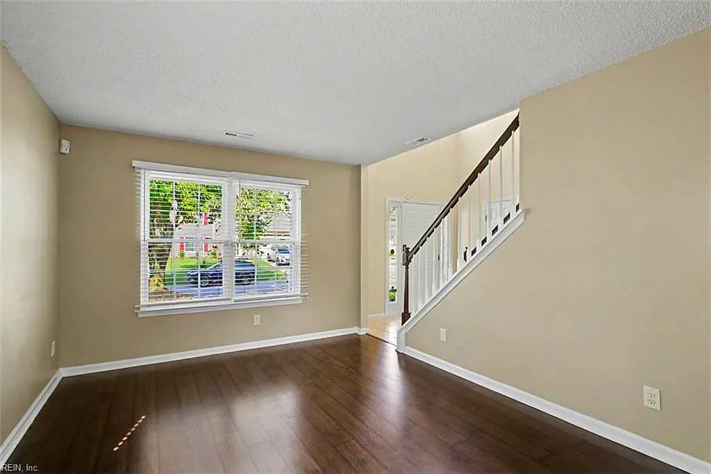 910 Andover CT, NEWPORT NEWS VA 23608 thumb 8