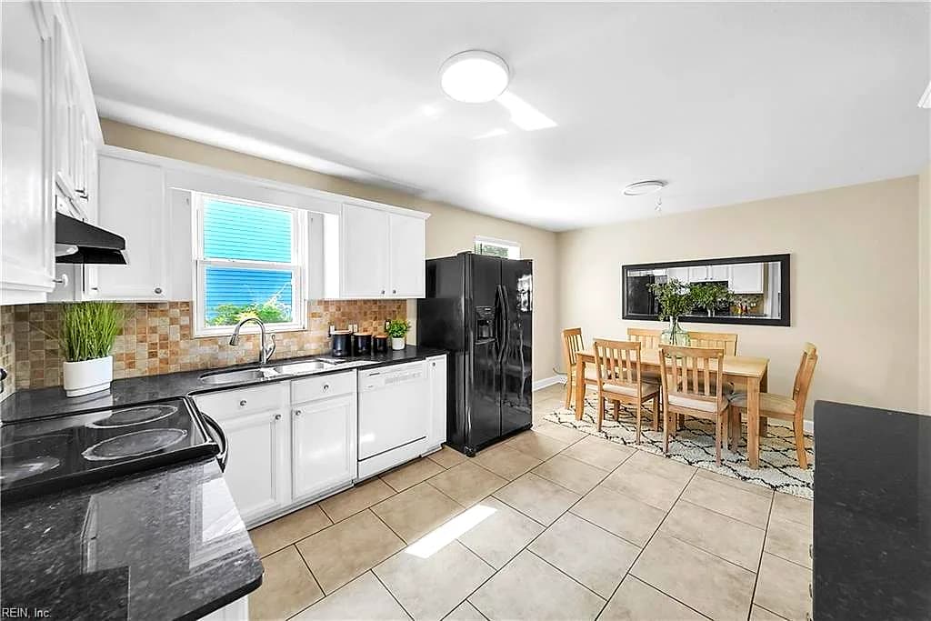 6113 Pamlico CIR, NORFOLK VA 23513 thumb 12