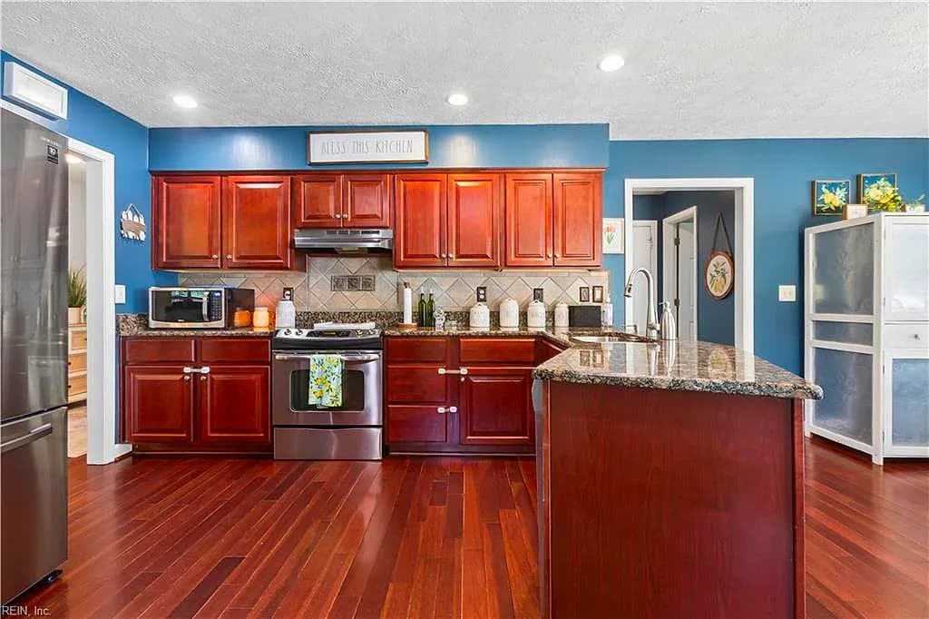 7534 Tyndall DR, GLOUCESTER POINT VA 23062 thumb 12
