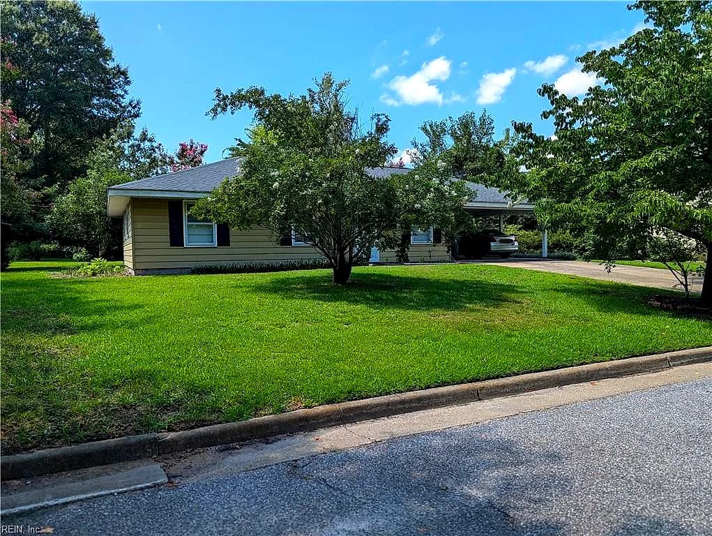 493 Pamela DR, NEWPORT NEWS VA 23601 - Photo 3