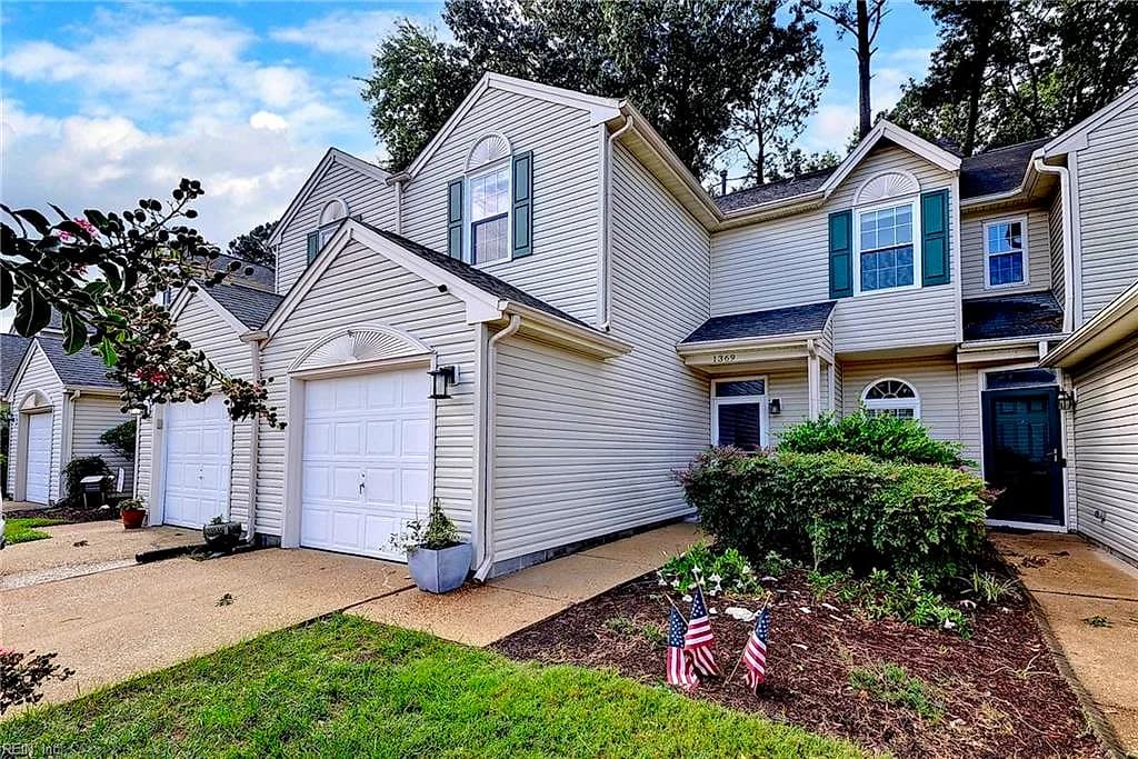 1369 Lake DR, NEWPORT NEWS VA 23602 - Photo 3