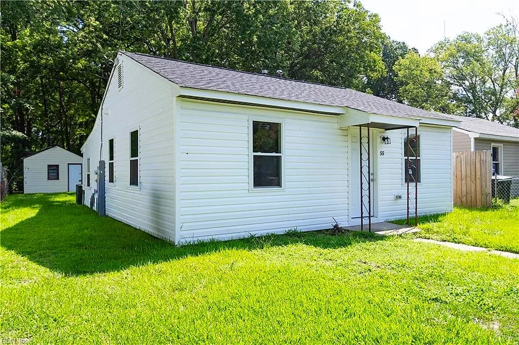 55 Phelps CIR #Cir, HAMPTON VA 23663 - Photo 4