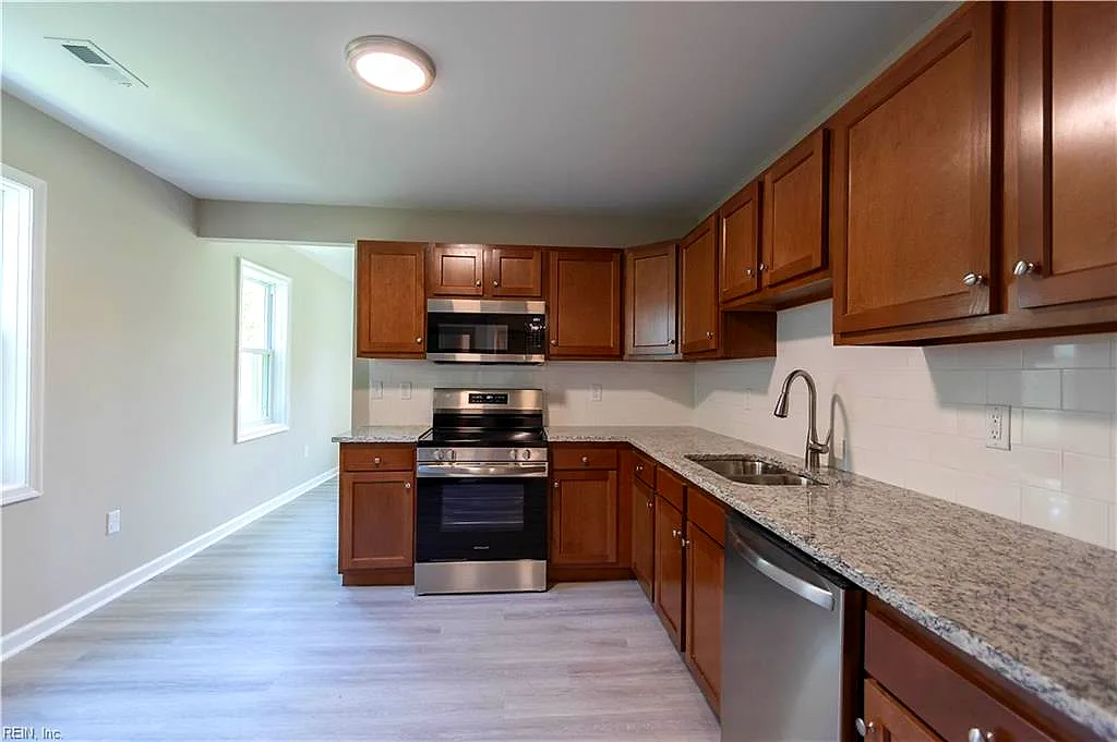 55 Phelps CIR #Cir, HAMPTON VA 23663 thumb 8
