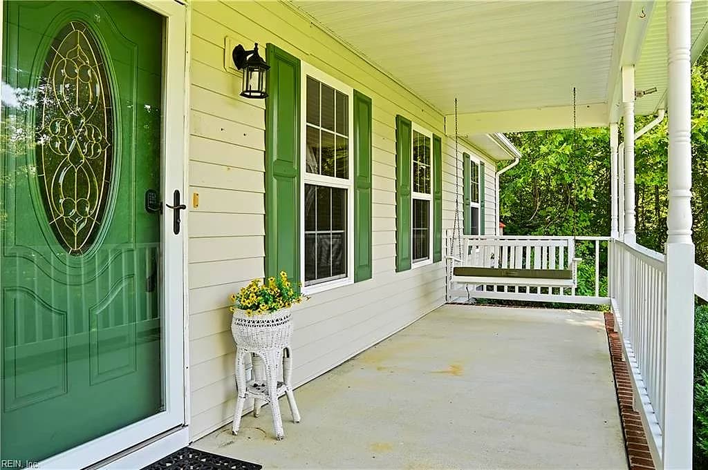147 Canaan View LN, SURRY VA 23883 - Photo 5