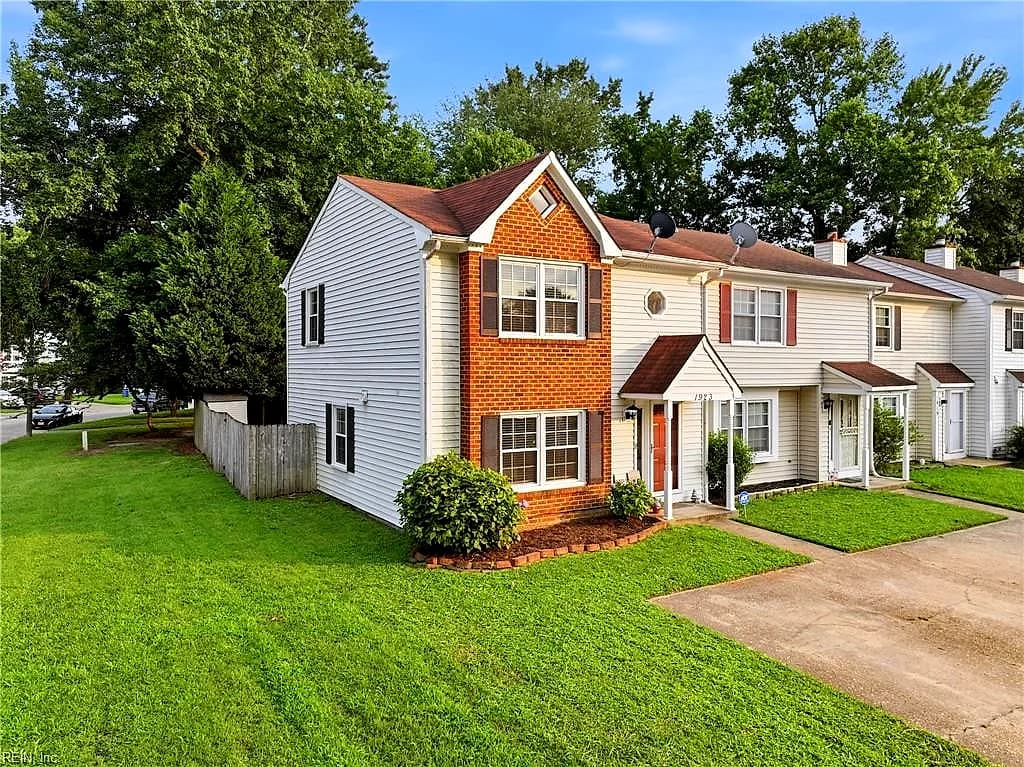 1923 Devonwood CMN, CHESAPEAKE VA 23320 - Main photo