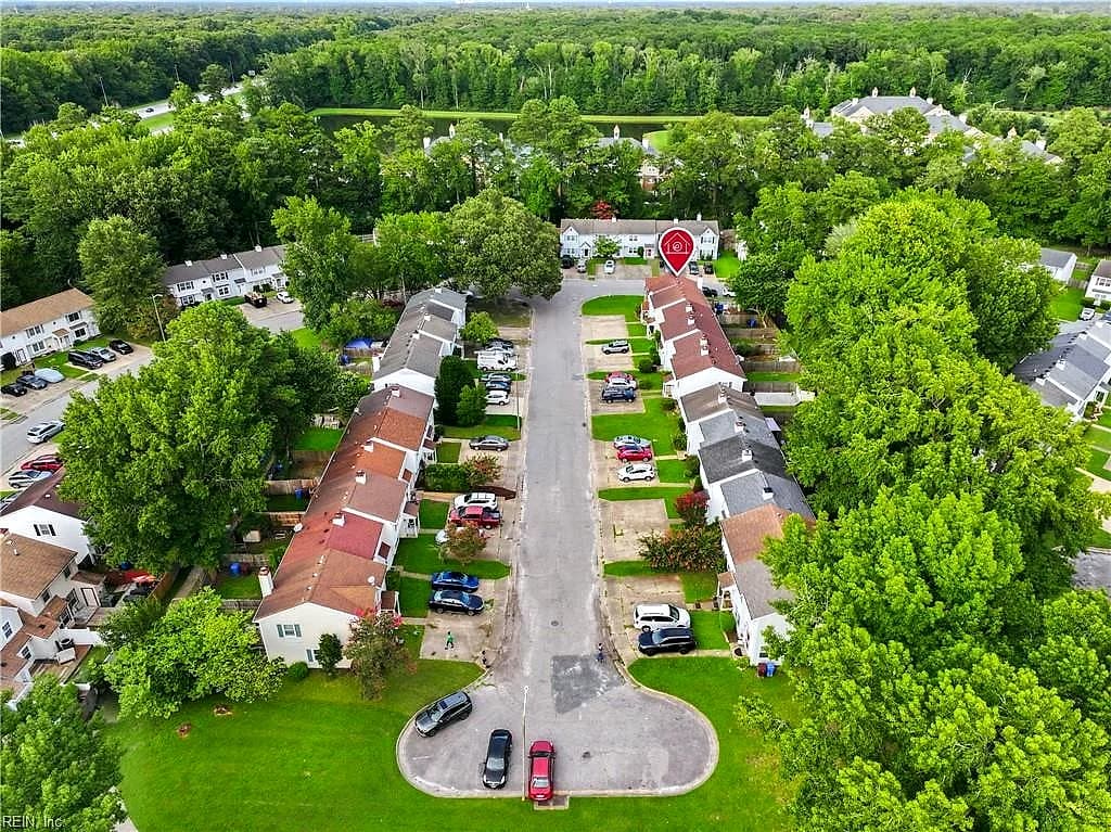 1923 Devonwood CMN, CHESAPEAKE VA 23320 - Photo 4