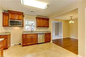 925 South AVE, NEWPORT NEWS VA 23605 thumb 11