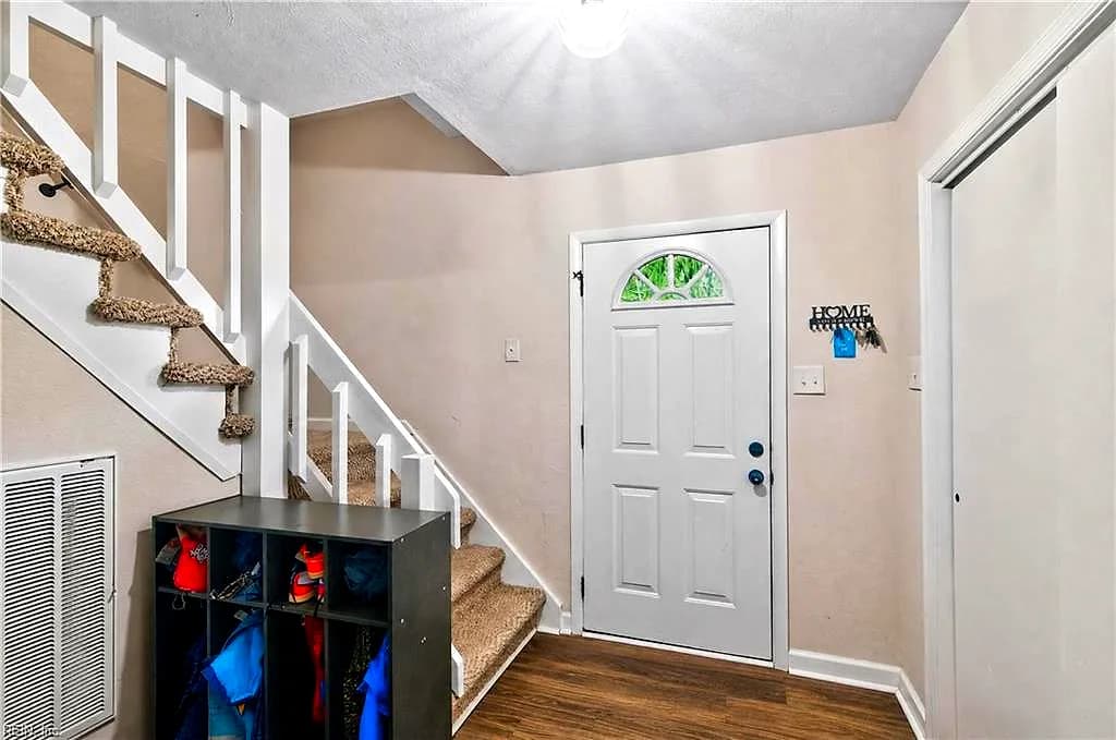 37 Londonshire TER, HAMPTON VA 23666 thumb 6