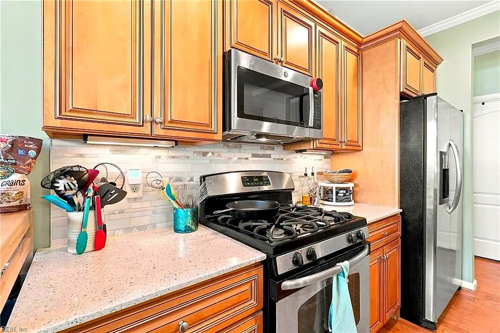 214 S 2nd ST #C, HAMPTON VA 23664 thumb 8