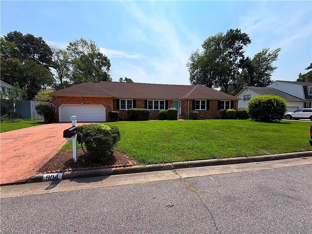 904 Stockbridge DR, VIRGINIA BEACH VA 23464 - Main photo
