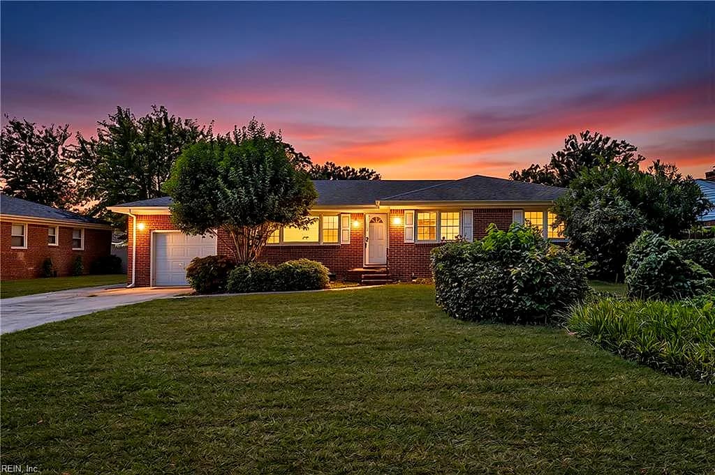 4633 Miles Standish RD #Dr, VIRGINIA BEACH VA 23455 - Photo 2