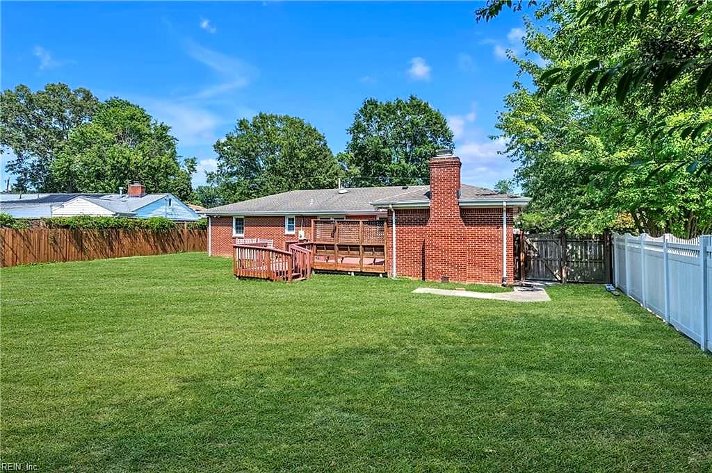 4633 Miles Standish RD #Dr, VIRGINIA BEACH VA 23455 - Photo 5