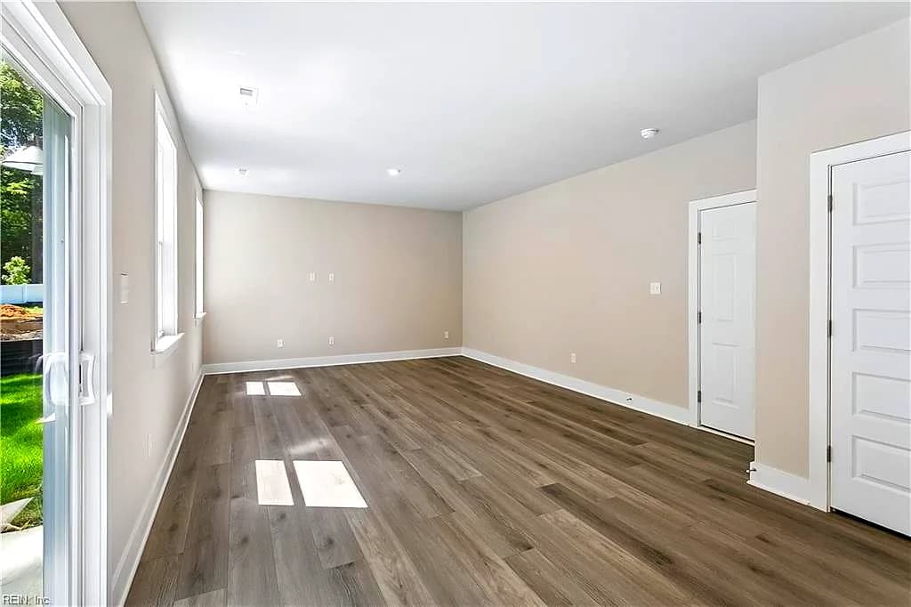 401 Heavens WAY, YORKTOWN VA 23693 thumb 8