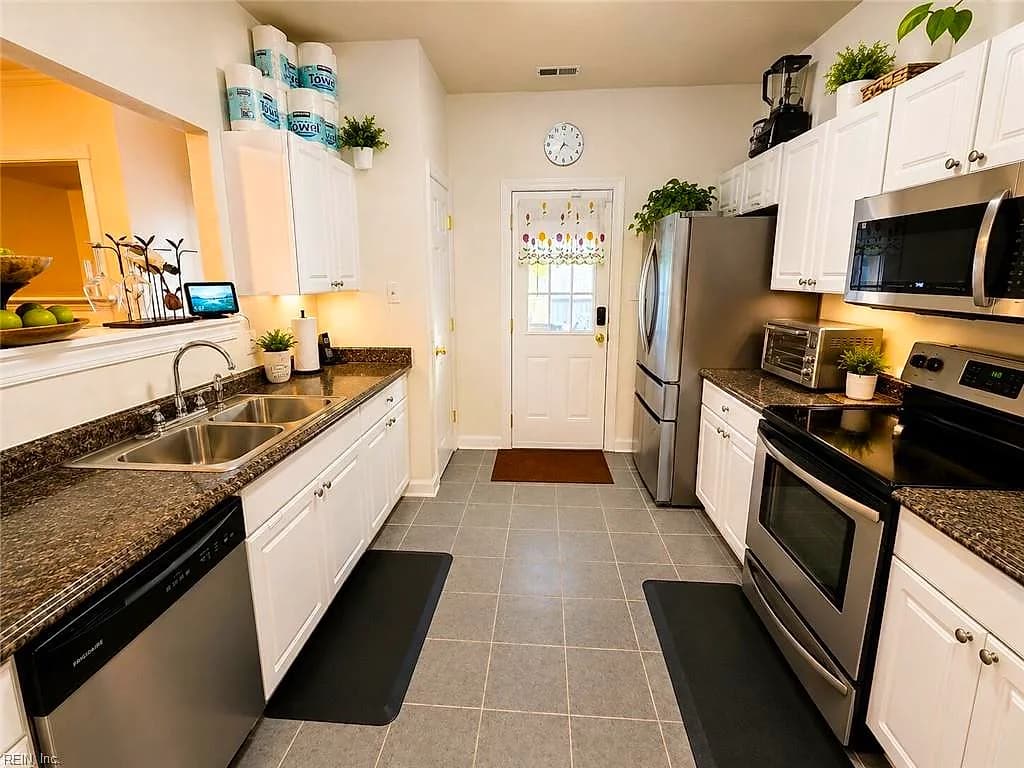 1731 Fisher AVE, CHESAPEAKE VA 23320 thumb 6