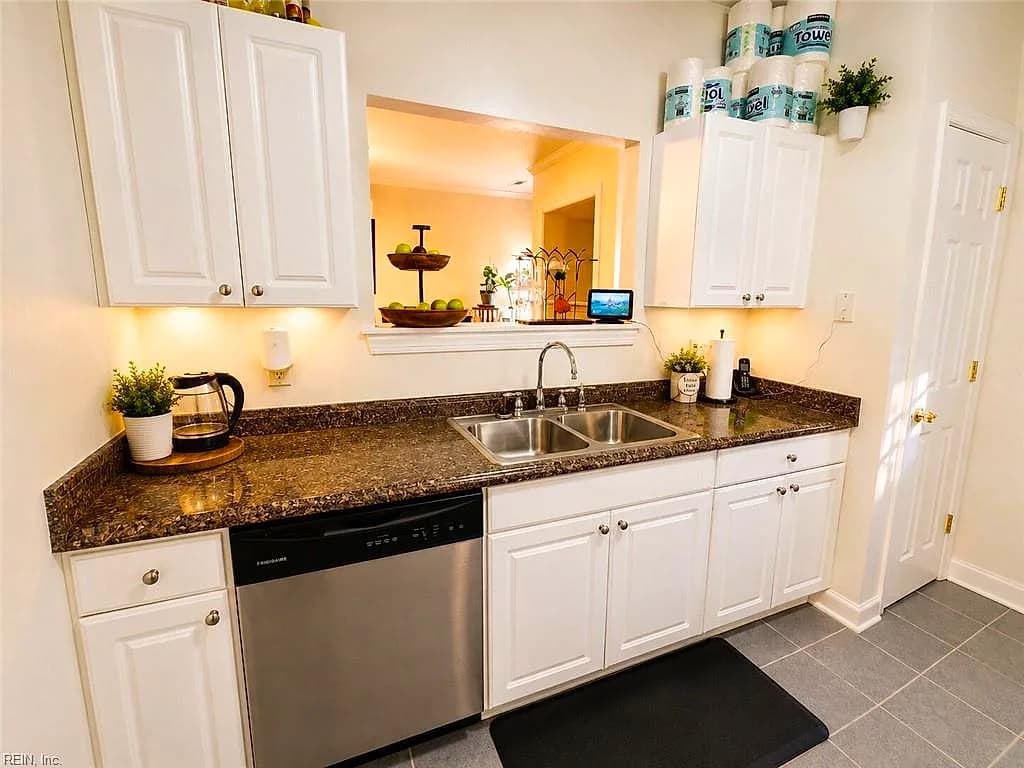 1731 Fisher AVE, CHESAPEAKE VA 23320 thumb 10