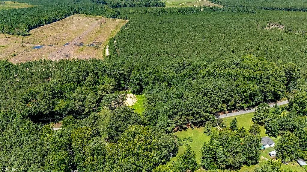 11464 Wakefield RD, SEDLEY VA 23878 - Photo 3