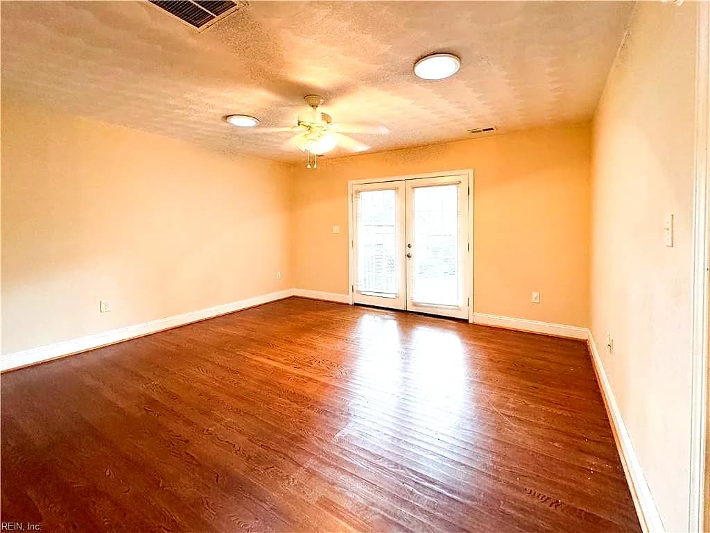 409 E Lorengo AVE, NORFOLK VA 23503 thumb 12