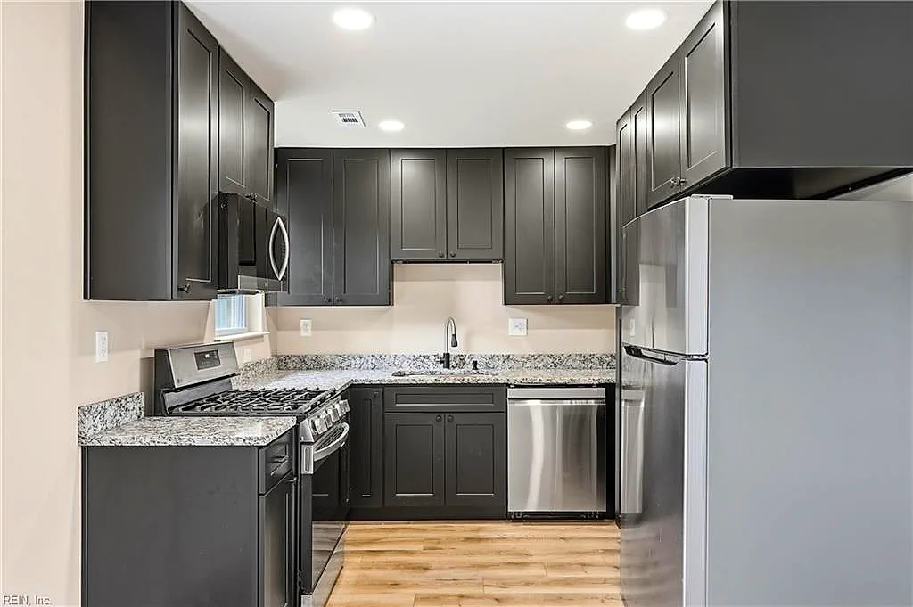 803 New Bern AVE, HAMPTON VA 23669 thumb 12