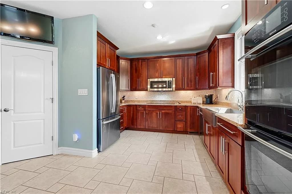 1040 Drumcastle LN, CHESAPEAKE VA 23323 thumb 12